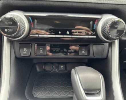 Белый Тойота РАВ 4, объемом двигателя 2.5 л и пробегом 18 тыс. км за 12500 $, фото 9 на Automoto.ua