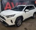 Белый Тойота РАВ 4, объемом двигателя 1.99 л и пробегом 175 тыс. км за 24600 $, фото 1 на Automoto.ua