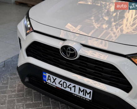 Білий Тойота РАВ 4, об'ємом двигуна 2.5 л та пробігом 98 тис. км за 26900 $, фото 24 на Automoto.ua