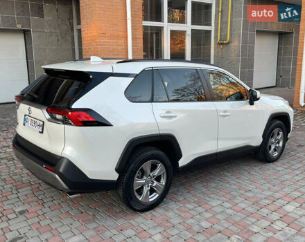 Тойота РАВ 4 2022 в Киеве на Automoto.ua Белый Тойота РАВ 4, объемом двигателя 2 л и пробегом 48 тыс. км за 31800 $, фото 7 на Automoto.ua