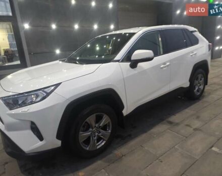 Белый Тойота РАВ 4, объемом двигателя 1.99 л и пробегом 25 тыс. км за 32000 $, фото 2 на Automoto.ua
