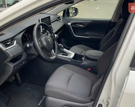 Белый Тойота РАВ 4, объемом двигателя 2 л и пробегом 20 тыс. км за 28752 $, фото 11 на Automoto.ua