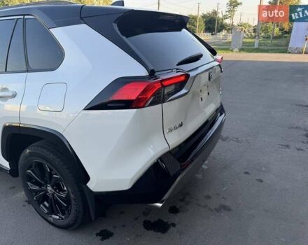 Білий Тойота РАВ 4, об'ємом двигуна 0 л та пробігом 14 тис. км за 31700 $, фото 4 на Automoto.ua