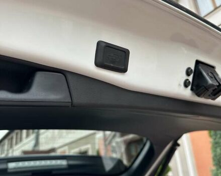 Білий Тойота РАВ 4, об'ємом двигуна 2.49 л та пробігом 51 тис. км за 36550 $, фото 127 на Automoto.ua