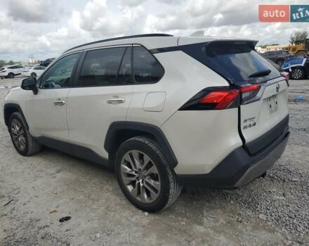 Білий Тойота РАВ 4, об'ємом двигуна 2.49 л та пробігом 143 тис. км за 9000 $, фото 1 на Automoto.ua