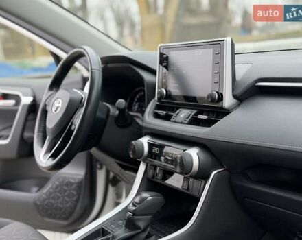 Білий Тойота РАВ 4, об'ємом двигуна 1.99 л та пробігом 25 тис. км за 30500 $, фото 15 на Automoto.ua