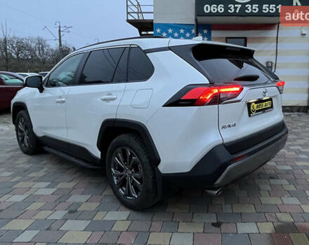 Белый Тойота РАВ 4, объемом двигателя 2 л и пробегом 13 тыс. км за 40000 $, фото 4 на Automoto.ua