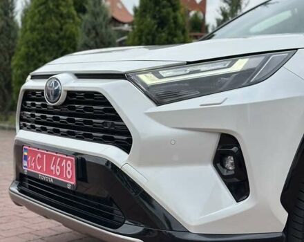 Білий Тойота РАВ 4, об'ємом двигуна 2.49 л та пробігом 51 тис. км за 36999 $, фото 6 на Automoto.ua
