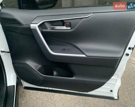 Білий Тойота РАВ 4, об'ємом двигуна 2.49 л та пробігом 75 тис. км за 37900 $, фото 63 на Automoto.ua