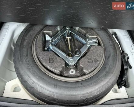 Білий Тойота РАВ 4, об'ємом двигуна 2.49 л та пробігом 75 тис. км за 37900 $, фото 45 на Automoto.ua