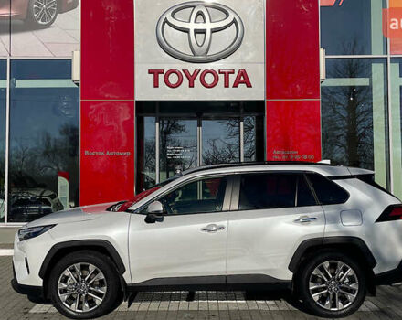 Белый Тойота РАВ 4, объемом двигателя 2.49 л и пробегом 13 тыс. км за 45243 $, фото 2 на Automoto.ua