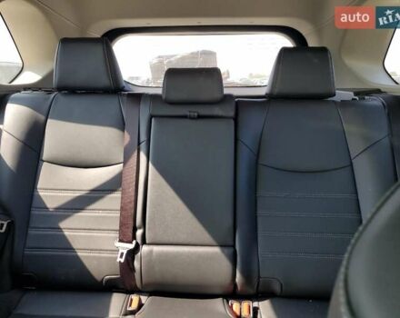 Білий Тойота РАВ 4, об'ємом двигуна 2.49 л та пробігом 70 тис. км за 12000 $, фото 9 на Automoto.ua