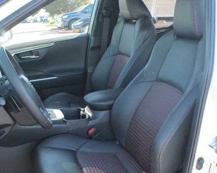 Білий Тойота РАВ 4, об'ємом двигуна 2.5 л та пробігом 20 тис. км за 19200 $, фото 7 на Automoto.ua