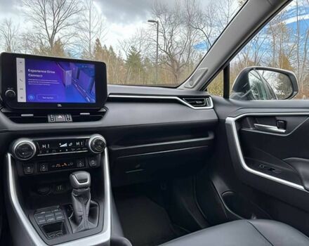 Білий Тойота РАВ 4, об'ємом двигуна 2.5 л та пробігом 30 тис. км за 23200 $, фото 9 на Automoto.ua