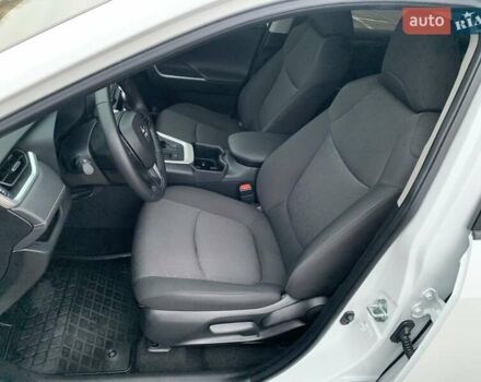 Білий Тойота РАВ 4, об'ємом двигуна 2.49 л та пробігом 75 тис. км за 37900 $, фото 61 на Automoto.ua