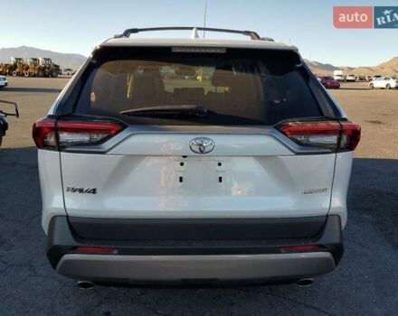 Білий Тойота РАВ 4, об'ємом двигуна 2.49 л та пробігом 57 тис. км за 12700 $, фото 5 на Automoto.ua