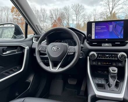 Білий Тойота РАВ 4, об'ємом двигуна 2.5 л та пробігом 30 тис. км за 23200 $, фото 8 на Automoto.ua