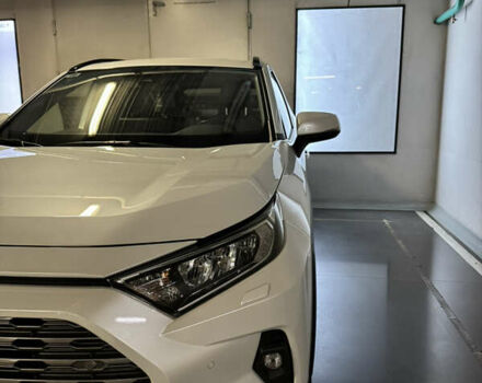 Белый Тойота РАВ 4, объемом двигателя 1.99 л и пробегом 37 тыс. км за 34900 $, фото 3 на Automoto.ua