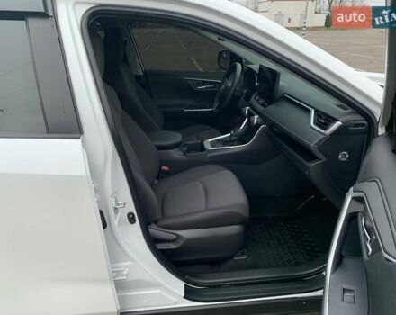 Білий Тойота РАВ 4, об'ємом двигуна 2.49 л та пробігом 75 тис. км за 37900 $, фото 68 на Automoto.ua