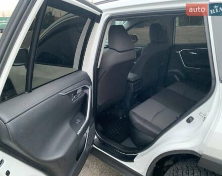 Білий Тойота РАВ 4, об'ємом двигуна 2.49 л та пробігом 75 тис. км за 37900 $, фото 86 на Automoto.ua