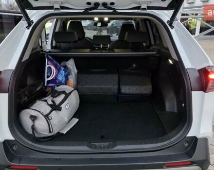 Білий Тойота РАВ 4, об'ємом двигуна 2.49 л та пробігом 32 тис. км за 37500 $, фото 10 на Automoto.ua