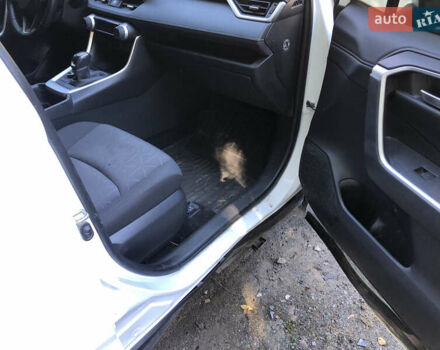 Белый Тойота РАВ 4, объемом двигателя 2 л и пробегом 85 тыс. км за 19999 $, фото 5 на Automoto.ua