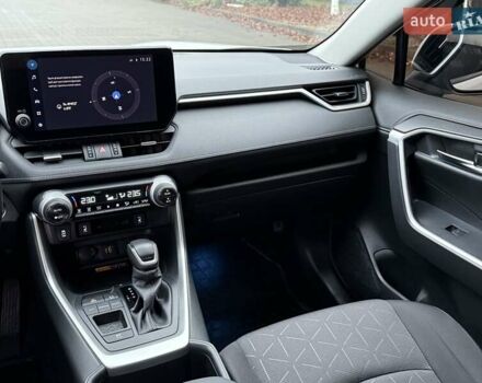 Белый Тойота РАВ 4, объемом двигателя 2.49 л и пробегом 75 тыс. км за 36500 $, фото 32 на Automoto.ua