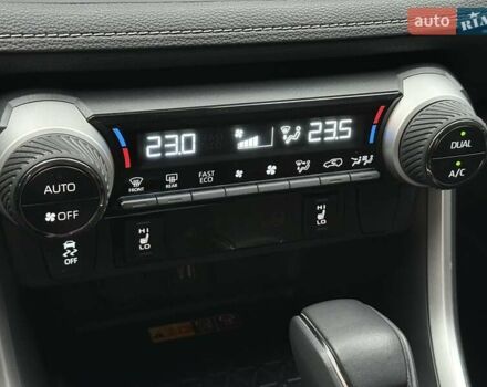 Білий Тойота РАВ 4, об'ємом двигуна 2.49 л та пробігом 75 тис. км за 37900 $, фото 72 на Automoto.ua