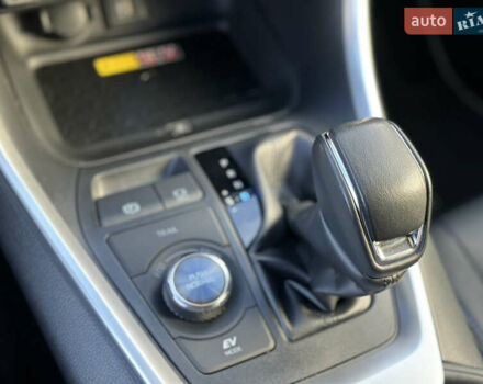 Білий Тойота РАВ 4, об'ємом двигуна 2.49 л та пробігом 36 тис. км за 43750 $, фото 34 на Automoto.ua