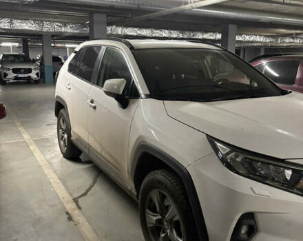 Белый Тойота РАВ 4, объемом двигателя 2.49 л и пробегом 17 тыс. км за 42500 $, фото 3 на Automoto.ua