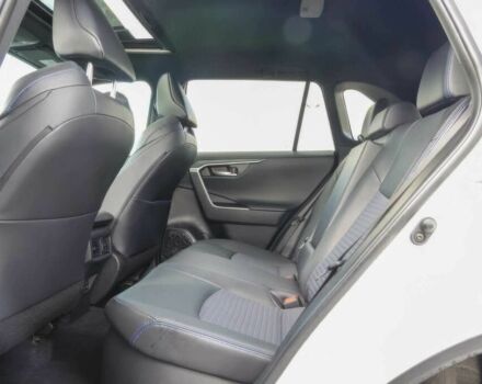 Білий Тойота РАВ 4, об'ємом двигуна 2.5 л та пробігом 28 тис. км за 28100 $, фото 9 на Automoto.ua