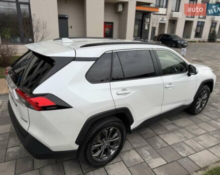 Белый Тойота РАВ 4, объемом двигателя 2.49 л и пробегом 49 тыс. км за 39999 $, фото 3 на Automoto.ua