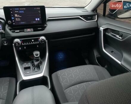 Білий Тойота РАВ 4, об'ємом двигуна 2.49 л та пробігом 75 тис. км за 37900 $, фото 82 на Automoto.ua