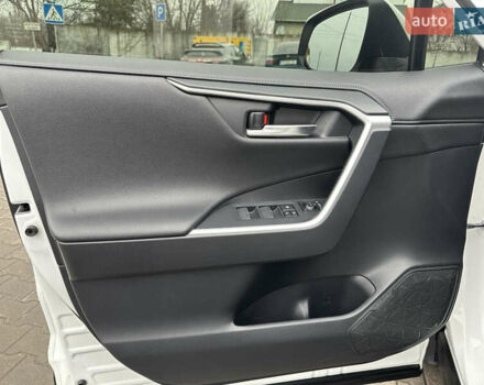 Білий Тойота РАВ 4, об'ємом двигуна 2.49 л та пробігом 51 тис. км за 39200 $, фото 10 на Automoto.ua