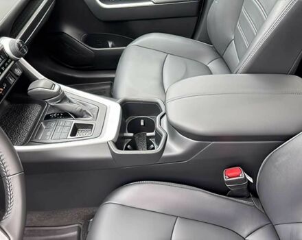 Білий Тойота РАВ 4, об'ємом двигуна 2.5 л та пробігом 30 тис. км за 23200 $, фото 7 на Automoto.ua