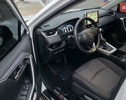 Білий Тойота РАВ 4, об'ємом двигуна 2.49 л та пробігом 32 тис. км за 37500 $, фото 9 на Automoto.ua