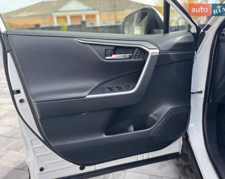 Белый Тойота РАВ 4, объемом двигателя 2.49 л и пробегом 27 тыс. км за 44800 $, фото 23 на Automoto.ua