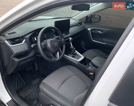 Білий Тойота РАВ 4, об'ємом двигуна 2.49 л та пробігом 75 тис. км за 37900 $, фото 55 на Automoto.ua