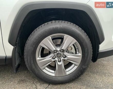 Білий Тойота РАВ 4, об'ємом двигуна 2.49 л та пробігом 75 тис. км за 37900 $, фото 41 на Automoto.ua