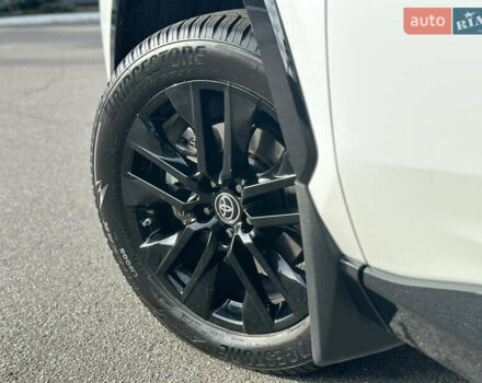 Білий Тойота РАВ 4, об'ємом двигуна 2.49 л та пробігом 36 тис. км за 43750 $, фото 5 на Automoto.ua