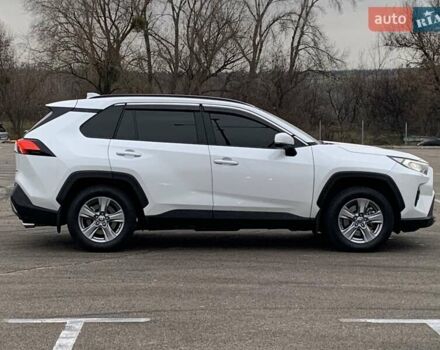 Білий Тойота РАВ 4, об'ємом двигуна 2.49 л та пробігом 75 тис. км за 37900 $, фото 22 на Automoto.ua