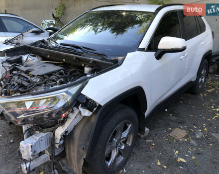 Белый Тойота РАВ 4, объемом двигателя 2 л и пробегом 85 тыс. км за 19999 $, фото 1 на Automoto.ua