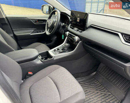 Белый Тойота РАВ 4, объемом двигателя 1.99 л и пробегом 24 тыс. км за 35900 $, фото 11 на Automoto.ua