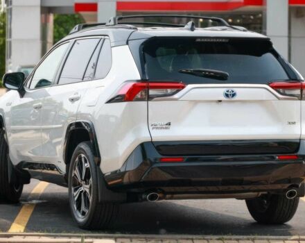 Білий Тойота РАВ 4, об'ємом двигуна 2.5 л та пробігом 19 тис. км за 28000 $, фото 2 на Automoto.ua