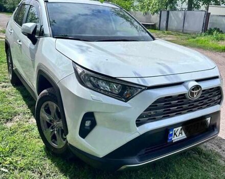 Белый Тойота РАВ 4, объемом двигателя 1.99 л и пробегом 8 тыс. км за 40000 $, фото 4 на Automoto.ua