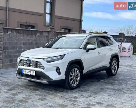 Белый Тойота РАВ 4, объемом двигателя 2.49 л и пробегом 27 тыс. км за 44800 $, фото 2 на Automoto.ua