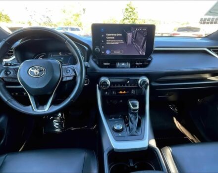 Тойота РАВ 4 2023 в Хмельницком на Automoto.ua Белый Тойота РАВ 4, объемом двигателя 2.5 л и пробегом 12 тыс. км за 15700 $, фото 10 на Automoto.ua