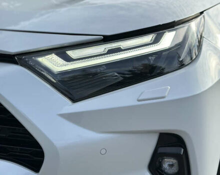 Білий Тойота РАВ 4, об'ємом двигуна 2.49 л та пробігом 36 тис. км за 43750 $, фото 4 на Automoto.ua