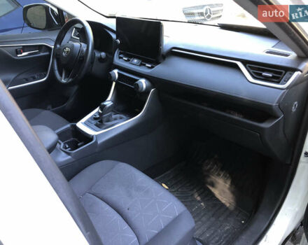 Белый Тойота РАВ 4, объемом двигателя 2 л и пробегом 85 тыс. км за 19999 $, фото 6 на Automoto.ua