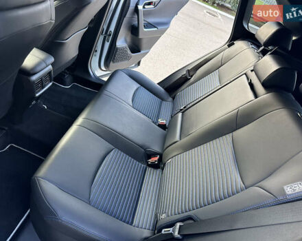 Білий Тойота РАВ 4, об'ємом двигуна 2.49 л та пробігом 36 тис. км за 43750 $, фото 50 на Automoto.ua